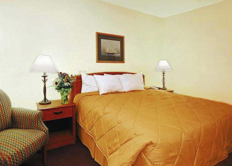 Quality Inn Mystic-Groton Экстерьер фото